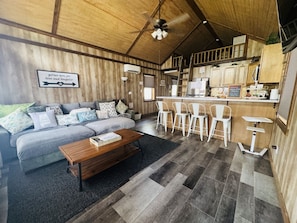 Smart TV, books, stereo