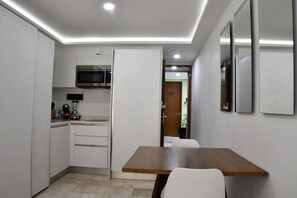 Micro-ondas, torradeira, liquidificador, chapa