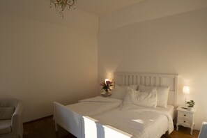 1 bedroom, free WiFi, bed sheets - Small apartment with balcony in a unique location directly on the lake (Millstatt)