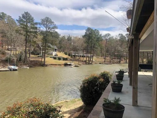 Hillside Haven on Lake Wateree- Entire House