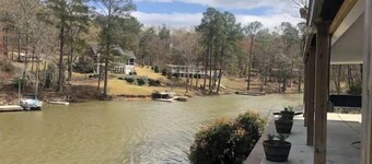 Hillside Haven on Lake Wateree- Entire House