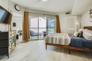 1 soverom, skrivebord, wi-fi (inkludert) og sengetøy