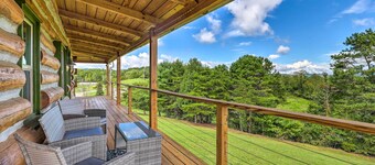17 Mi to Appalachian Trail! Mtn Retreat w/ Views