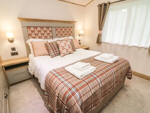 2 bedrooms, individually decorated, individually furnished, free WiFi - Coniston View 9 (Carnforth)