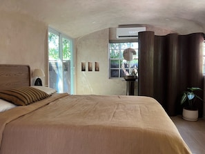 1 bedroom, travel crib, free WiFi, bed sheets