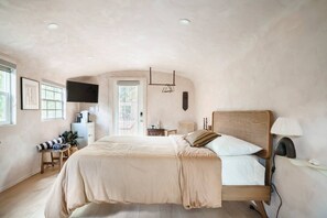 1 Schlafzimmer, Reisekinderbett, kostenloses WLAN, Bettwäsche