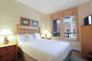 2 chambres, fer et planche à repasser, accès au Wi-Fi (inclus)