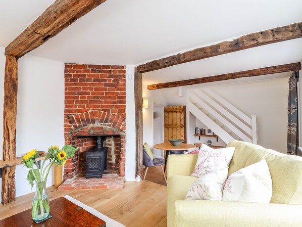 Living room - Wherry Cottage (Manningtree)