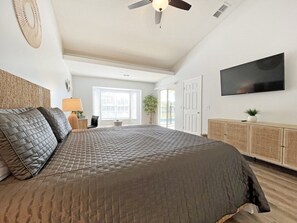 3 bedrooms, desk, iron/ironing board, WiFi