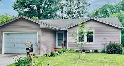 Cute Updated One-Level Living in Quiet Cul de Sac