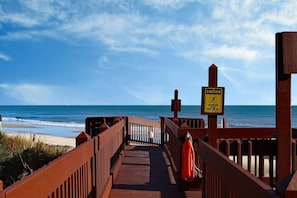 Property grounds - Beachfront, Updated, Topsail Dunes "Shining Sea" (North Topsail Beach)