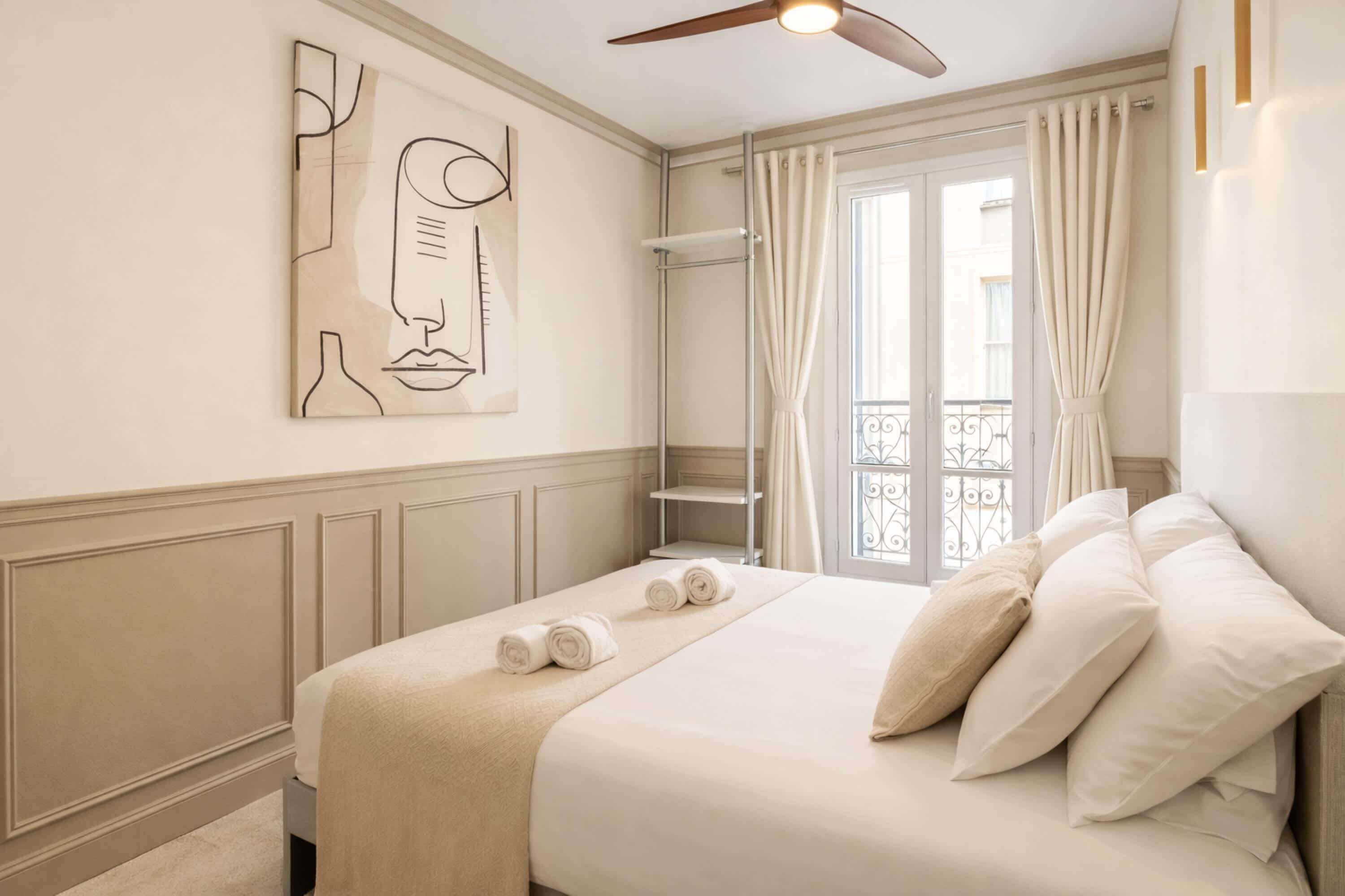 2 chambres, fer et planche à repasser, Wi-Fi, draps fournis