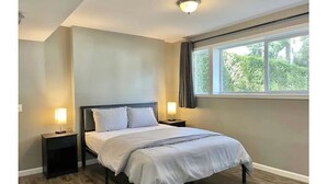 Room - Kirkland lovely 1 bd 1 bath (ADU) w/ free fast WiFi (Kirkland)