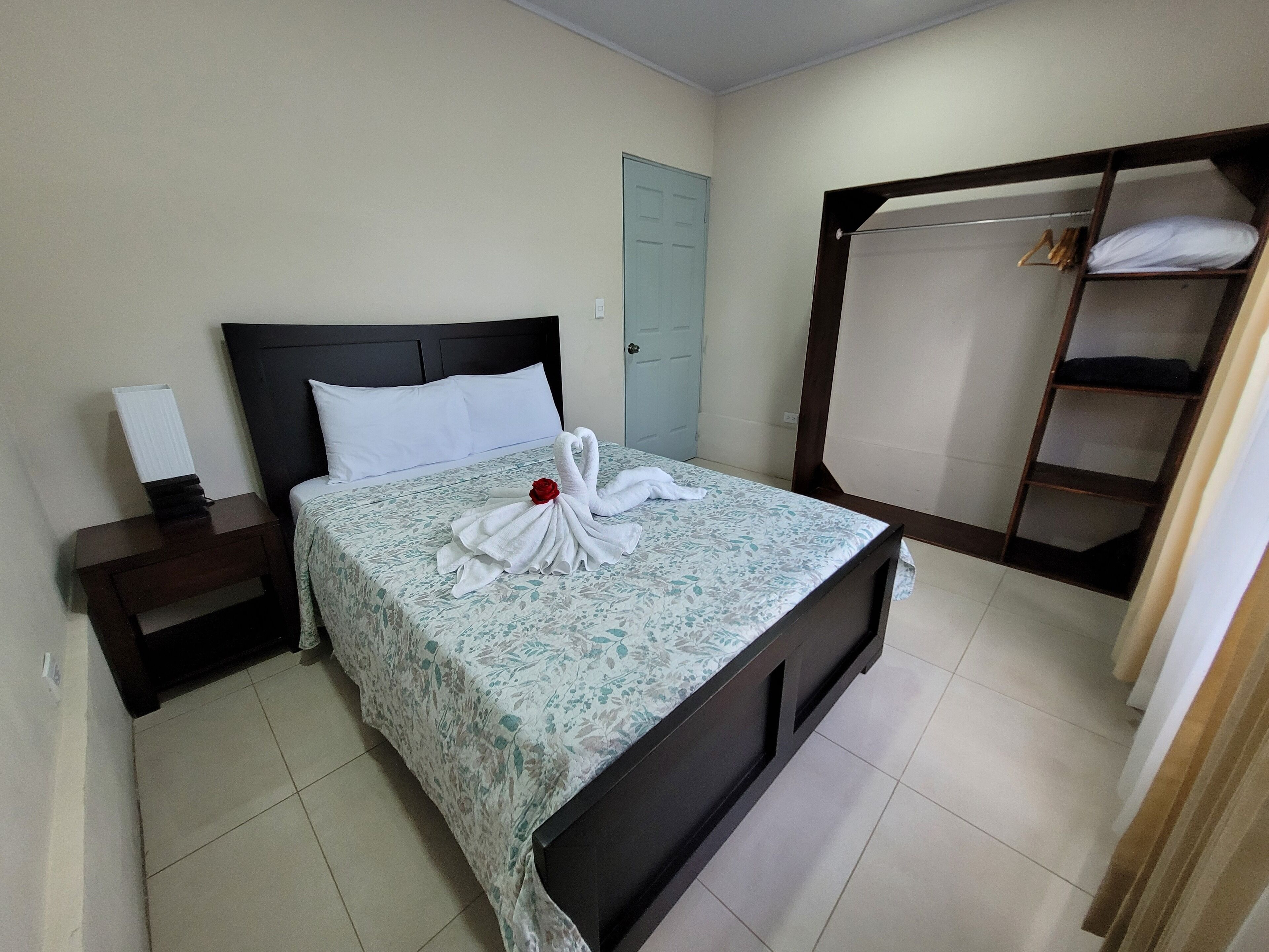 3 chambres, coffres-forts dans les chambres, Wi-Fi gratuit