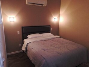 3 makuuhuonetta, silitysrauta/-lauta, vauvan matkasänky, ilmainen Wi-Fi