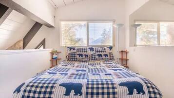 3 bedrooms, desk, free WiFi, bed sheets