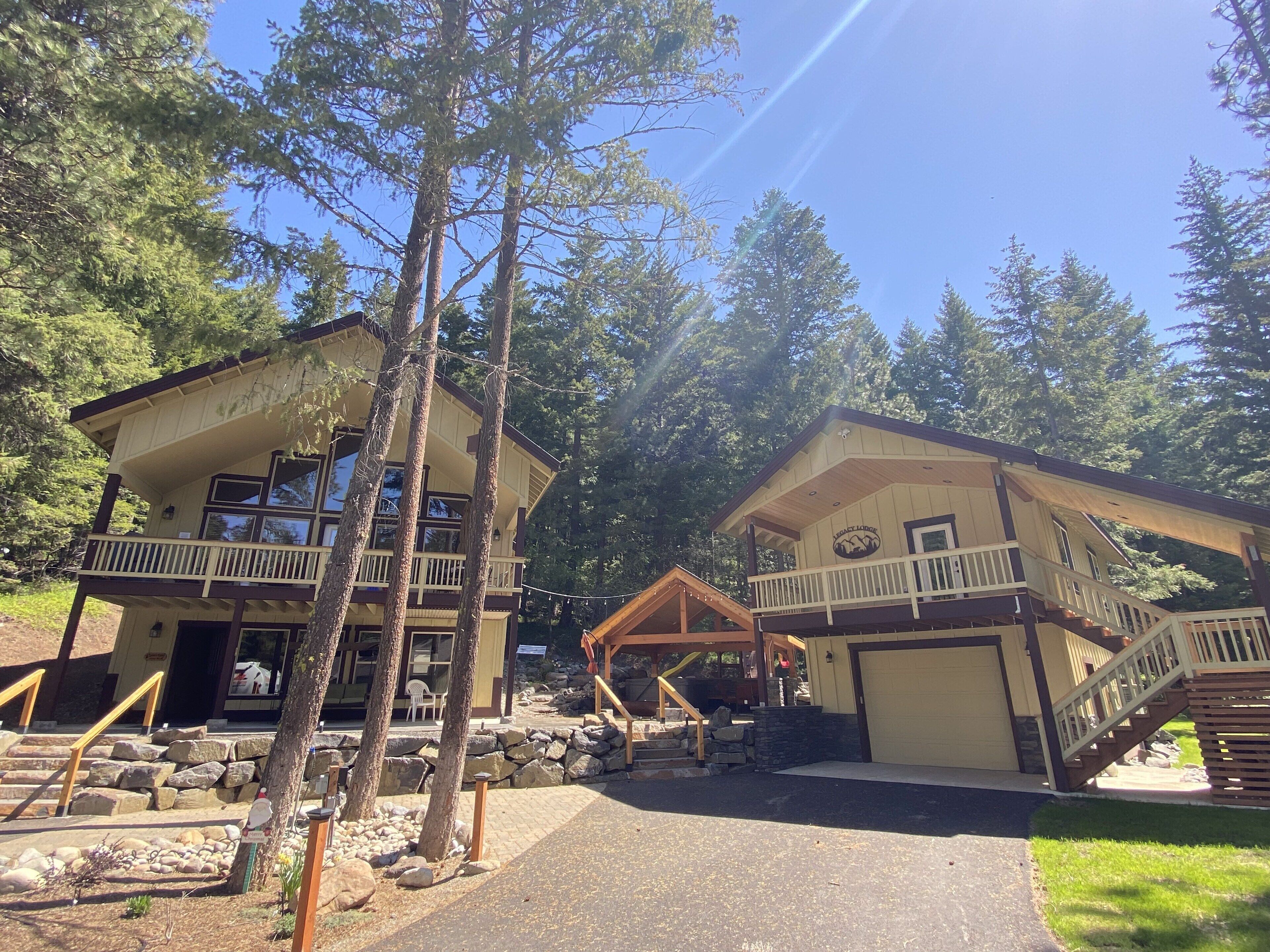 Kid Friendly Cabin with Mother-in-law Suite and Hot Tub!