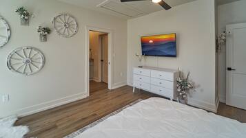 3 habitaciones, escritorio, wifi gratis y ropa de cama