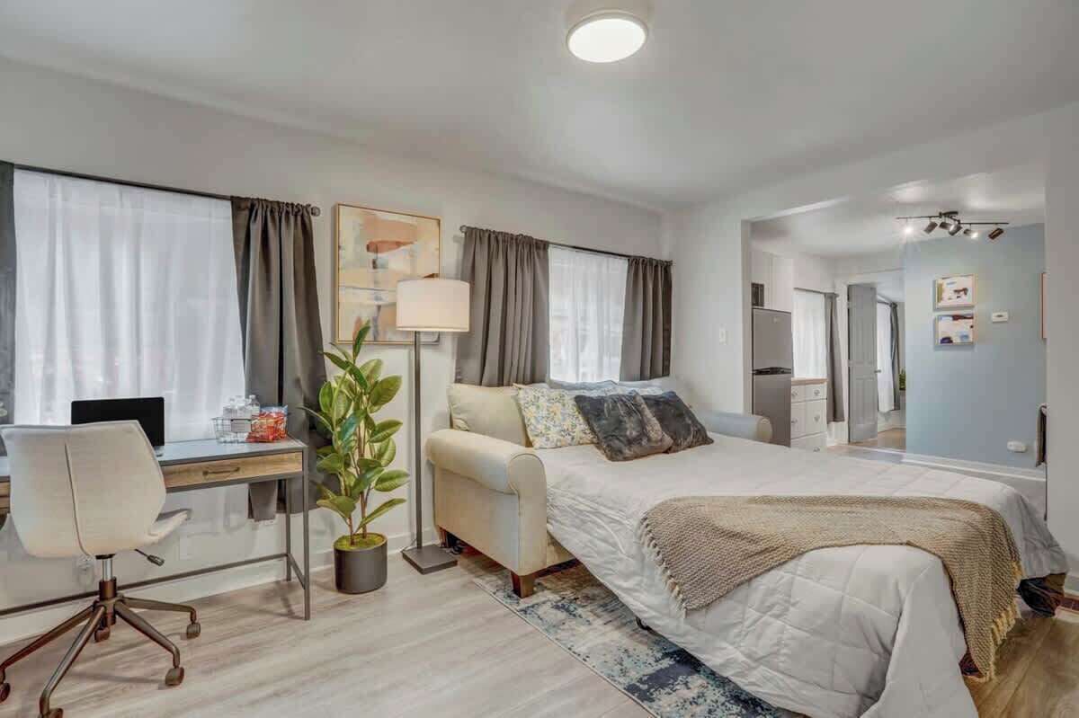 1 bedroom, desk, iron/ironing board, travel cot