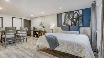 1 bedroom, desk, iron/ironing board, WiFi