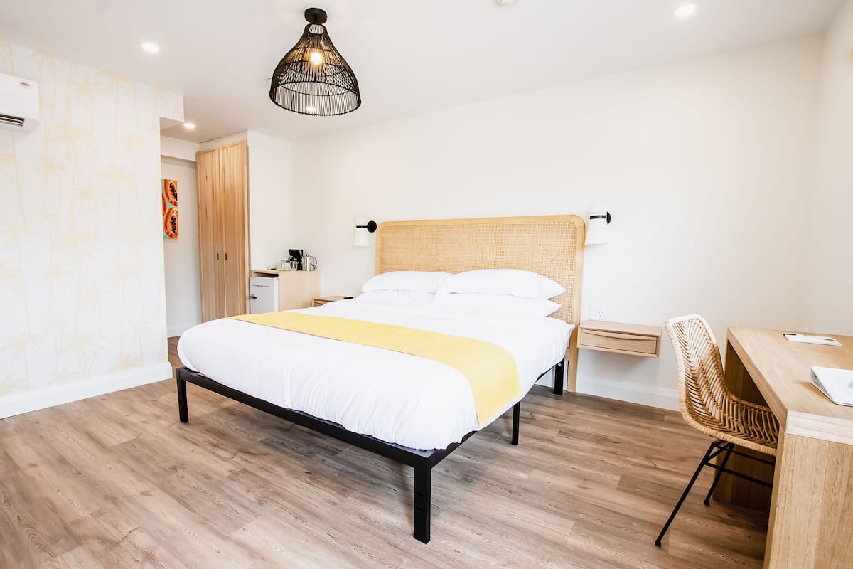 Habitación Premium, 1 cama King size | Caja de seguridad en la habitación y decoración personalizada