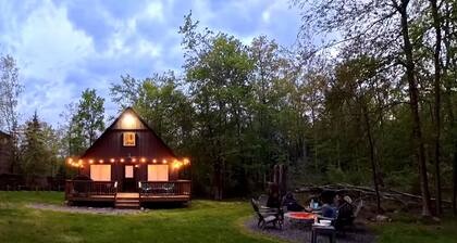 Cozy Modern Cabin • Private • Firepit • Grill • Walk to Arrowhead Lake