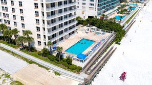 Condo (Opus Unit 103) | Ngoại thất
