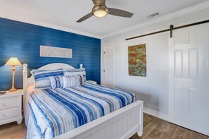 2 slaapkamers, een strijkplank/strijkijzer, gratis wifi, beddengoed