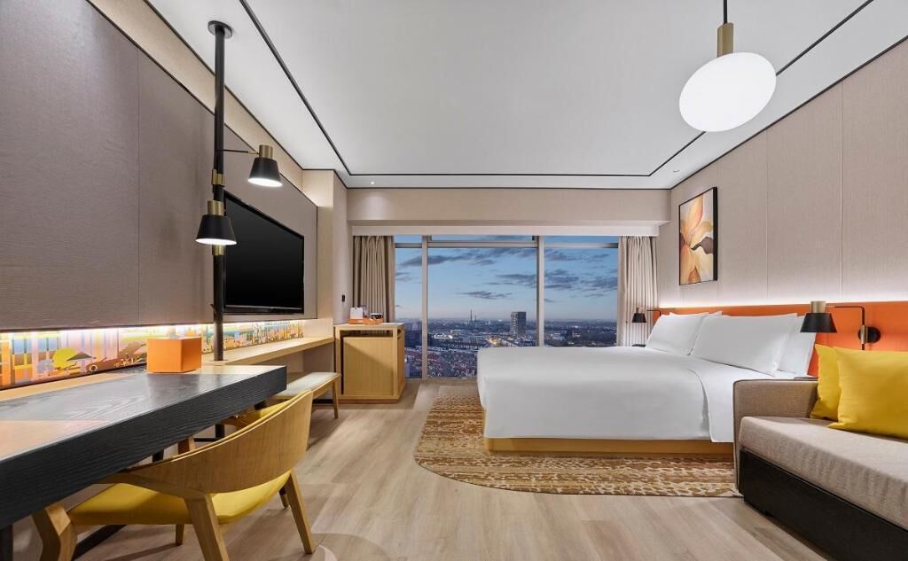 Premium bedding, down duvets, minibar, in-room safe