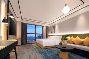Premium bedding, down comforters, minibar, in-room safe - Hilton Garden Inn Changsha Yuelu (Changsha)