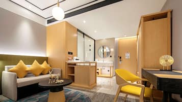Superior Double Room, 1 King Bed | 1 bedroom, premium bedding, down comforters, minibar