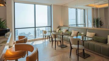 Salas de tratamiento para parejas, un sauna, baño turco