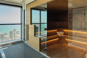 Salas de tratamiento para parejas, un sauna, baño turco