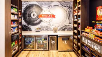 Snack bar