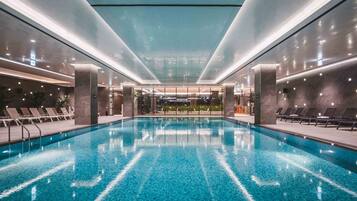 Una piscina techada