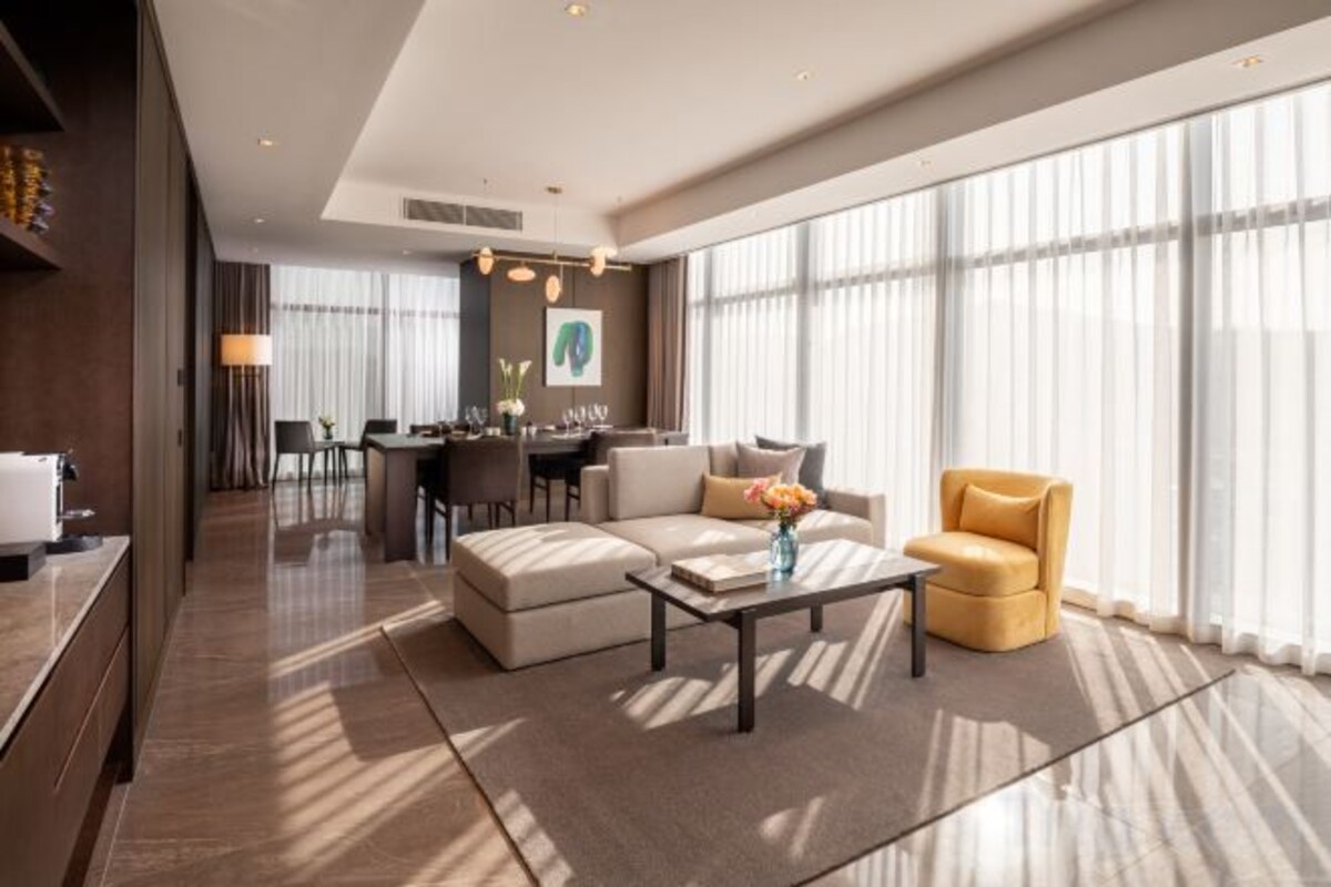 Deluxe Two-Bedroom King Suite