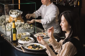 Breakfast, lunch and dinner served  - Doubletree By Hilton Seoul Pangyo (Seongnam)