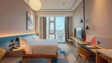Premium bedding, down comforters, in-room safe, individually decorated