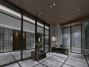 Concierge desk - Hilton Zhuhai (Zhuhai)