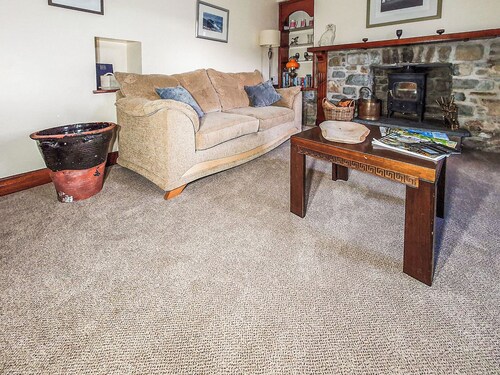 3 bedroom accommodation in Croesgoch