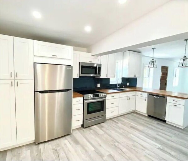 Microwave, oven, stovetop, dishwasher