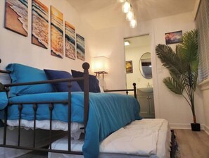2 habitaciones, tabla de planchar con plancha, wifi y ropa de cama 