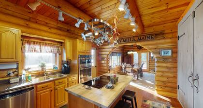 Fox Quarry Lodge (Direct ATV and Snowmobile Trail Access!)