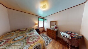 3 bedrooms, WiFi, bed sheets