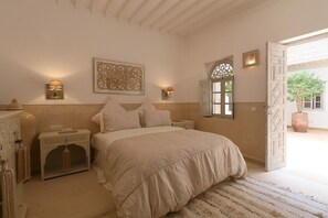 3 chambres, fer et planche à repasser, Wi-Fi gratuit, draps fournis