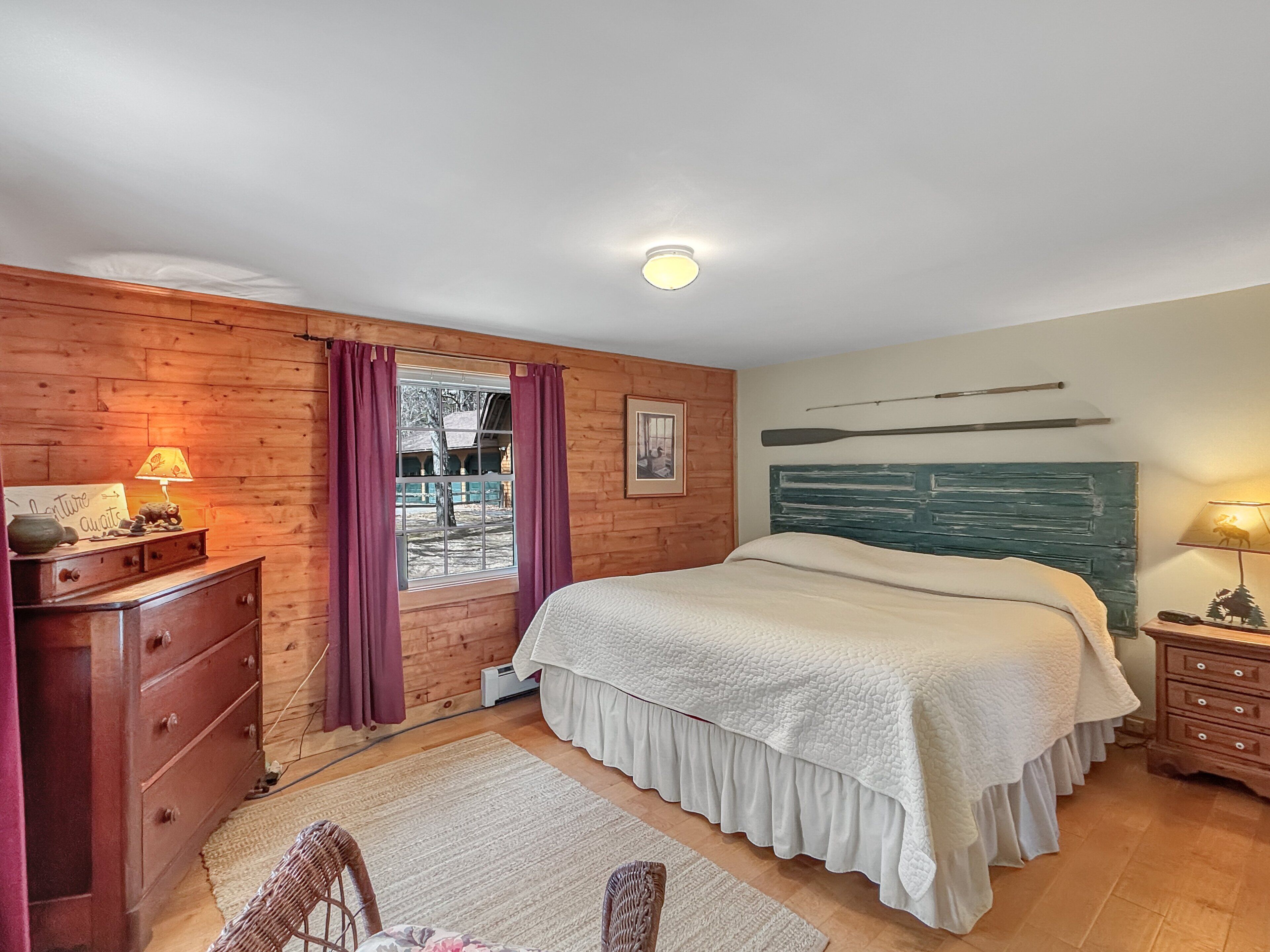 3 bedrooms, internet, bed sheets