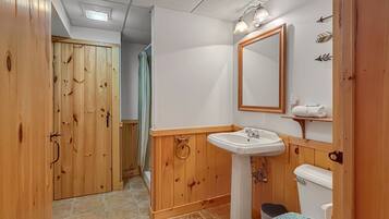 Ensemble douche/baignoire, serviettes fournies