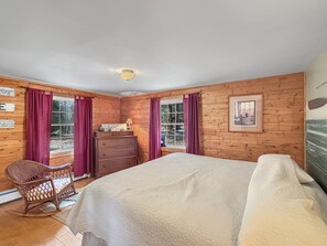 3 bedrooms, Internet, bed sheets - Stony Cove Lodge (Waterfront on Lower Wilson Pond!) (Greenville)