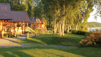 Cabana, banheiro privativo, vista para o rio (Riverside Cabins) | Fachada