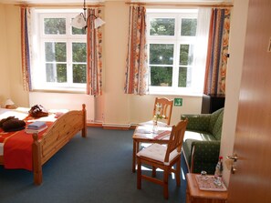 Chambre Double Supérieure, salle de bains privée, vue jardin